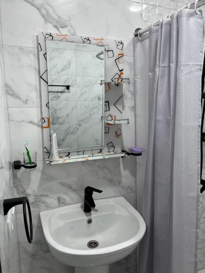 Guest House Saman Garni Extérieur photo