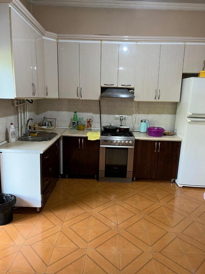 Guest House Saman Garni Extérieur photo