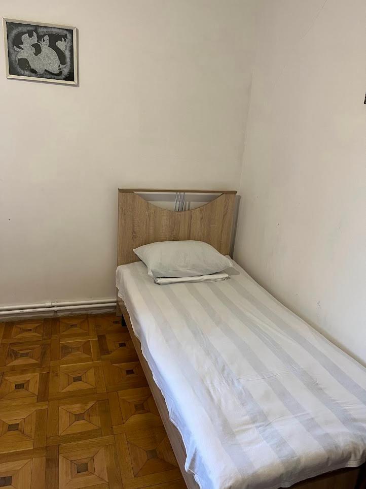 Guest House Saman Garni Extérieur photo